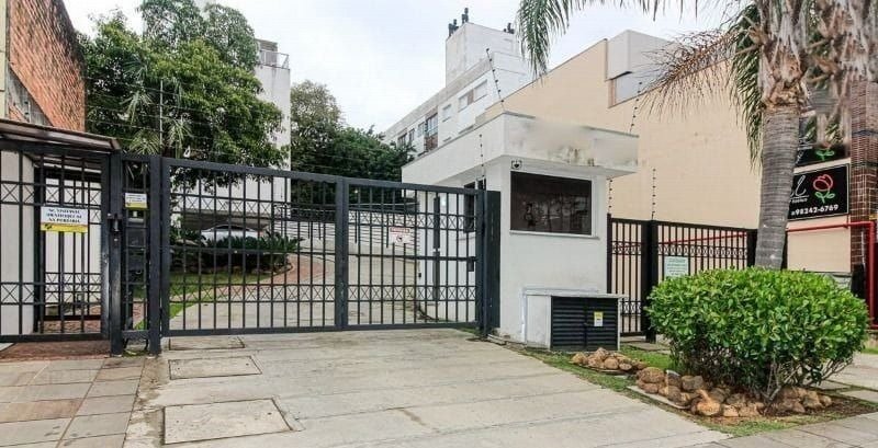 Apartamento com 90m², 2 dormitórios, 1 suíte, 1 vaga no bairro Tristeza em Porto Alegre para Comprar